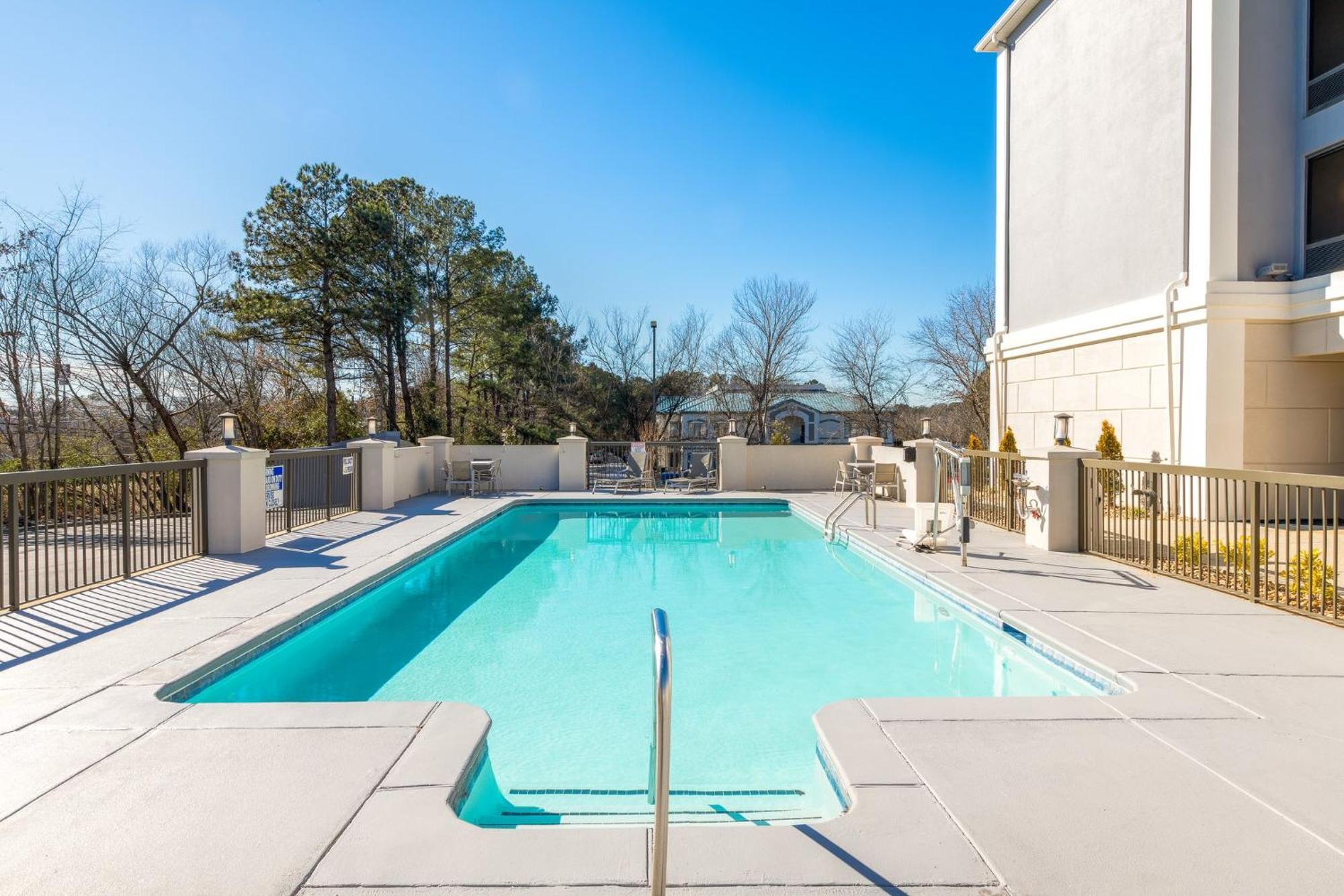 Holiday Inn Express Atlanta West - Theme Park Area By Ihg Lithia Springs Eksteriør bilde